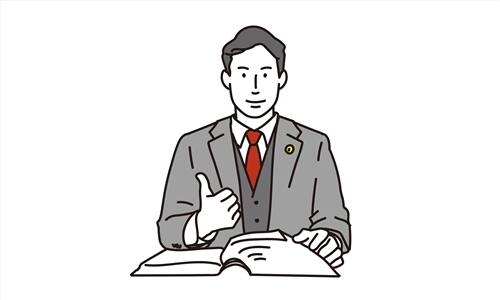 解説する男性