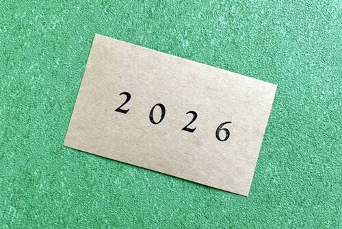 2026年の印刷がある封筒