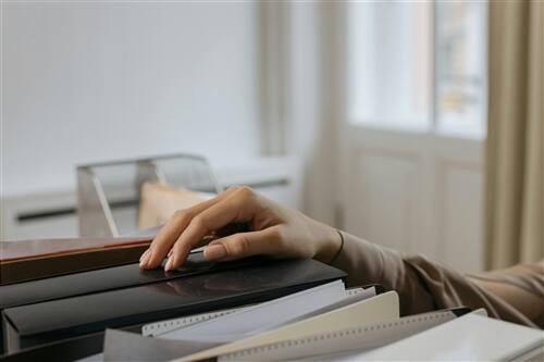 告示外特定活動の申請内容を確認するイメージ